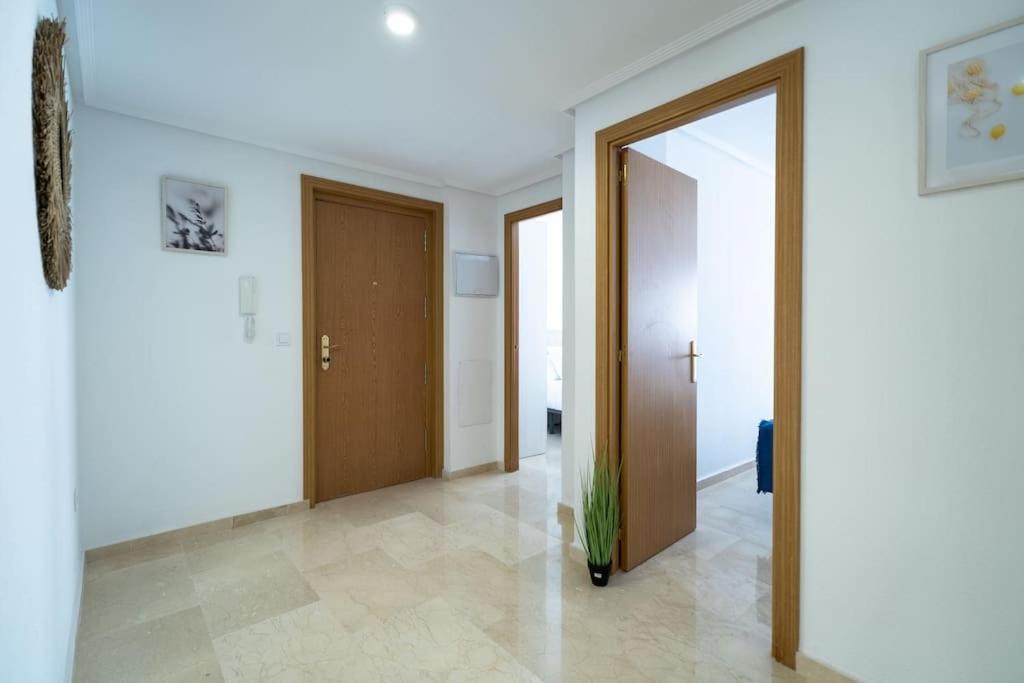 Amplio Apartamento 2 Dormitorios Cerca De La Playa Alicante Exteriör bild