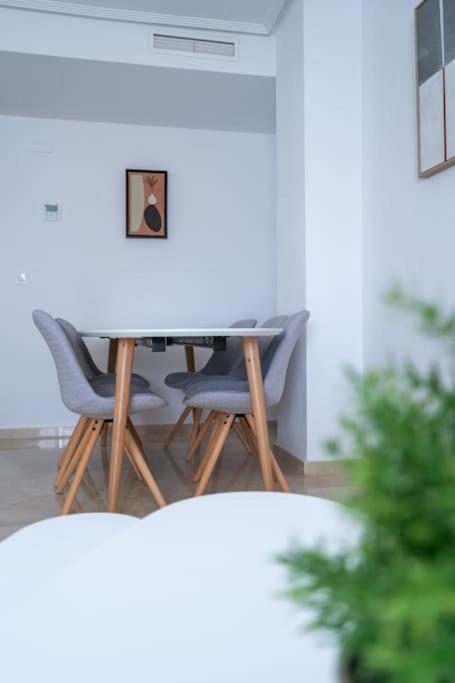 Amplio Apartamento 2 Dormitorios Cerca De La Playa Alicante Exteriör bild
